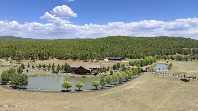 307 E FOXBORO Road 4, Munds Park, AZ 86017