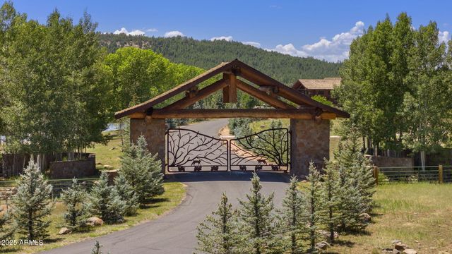 307 E FOXBORO Road 4, Munds Park, AZ 86017