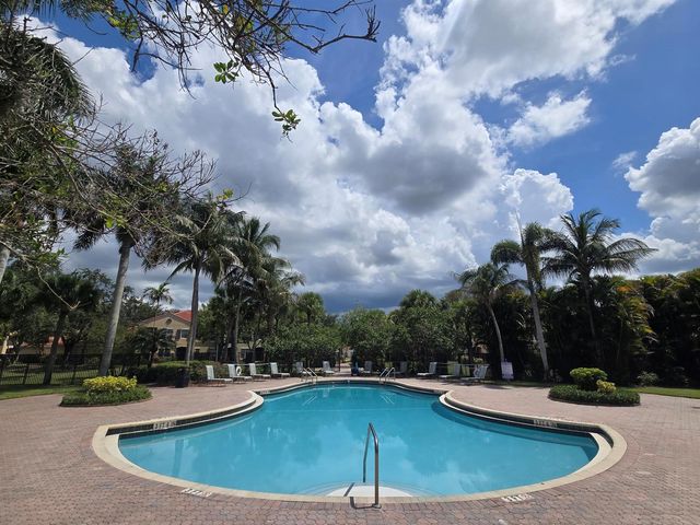 10306 Fox Trail Road S 912, West Palm Beach, FL 33411
