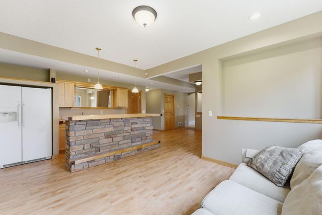 3098 Grouse Circle NW, Prior Lake, MN 55372