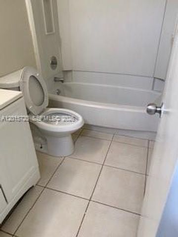 2401 Riverside Dr 408-B, Coral Springs, FL 33065