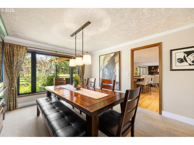 2910 Nw BAUER WOODS Dr, Portland, OR 97229