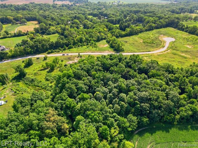 9577 Creekside Drive, Saline, MI 48176