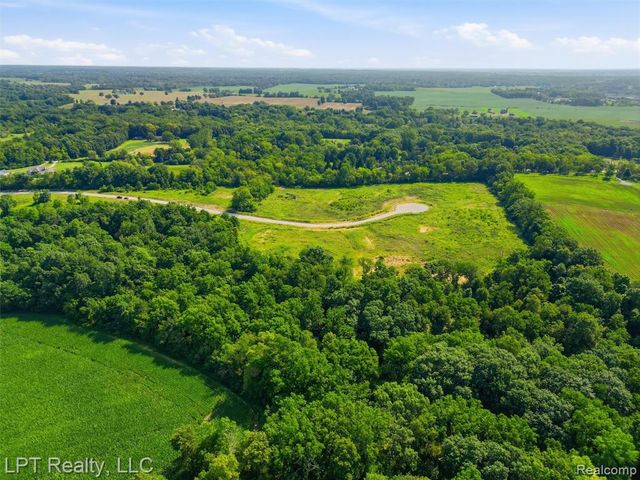 9577 Creekside Drive, Saline, MI 48176