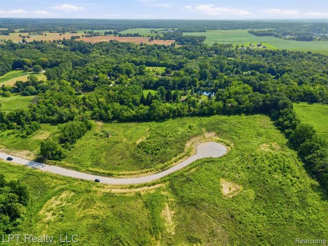 9577 Creekside Drive, Saline, MI 48176