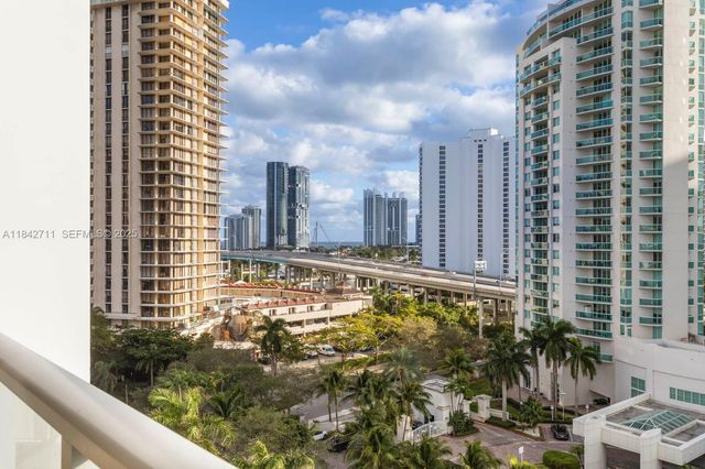 19500 Turnberry Way 9D, Aventura, FL 33180