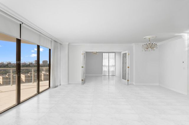 19500 Turnberry Way 9D, Aventura, FL 33180