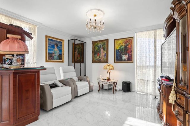 19500 Turnberry Way 9D, Aventura, FL 33180