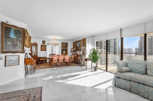 19500 Turnberry Way 9D, Aventura, FL 33180