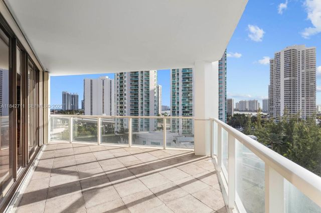 19500 Turnberry Way 9D, Aventura, FL 33180