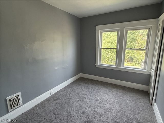8602 Jeffries Avenue, Cleveland, OH 44105