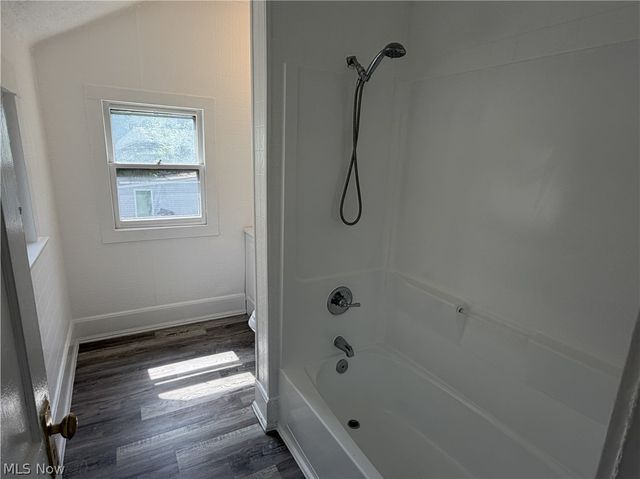 8602 Jeffries Avenue, Cleveland, OH 44105