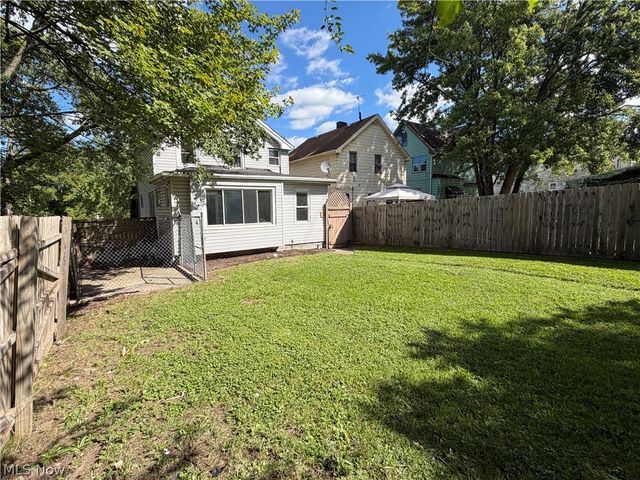 8602 Jeffries Avenue, Cleveland, OH 44105