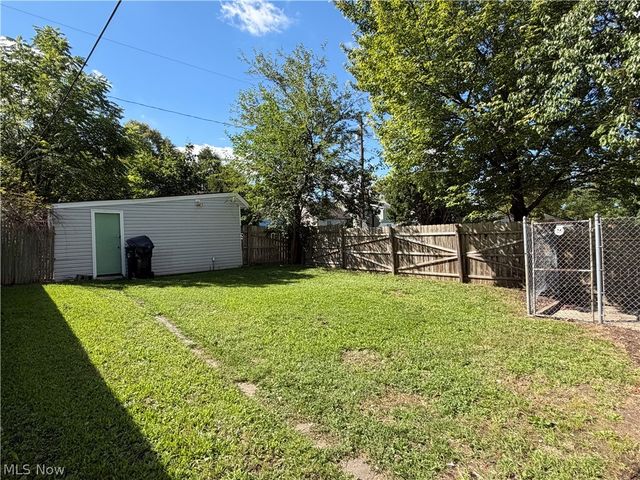 8602 Jeffries Avenue, Cleveland, OH 44105