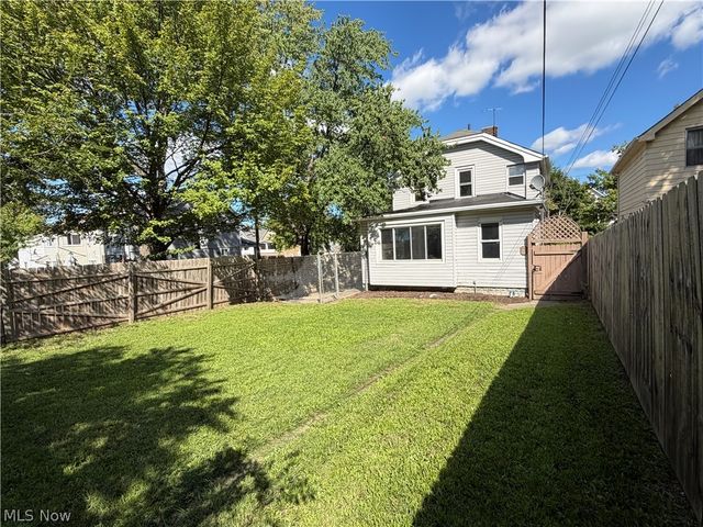 8602 Jeffries Avenue, Cleveland, OH 44105