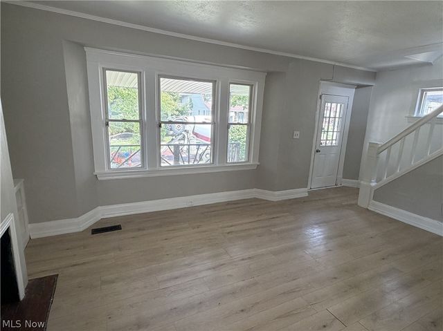8602 Jeffries Avenue, Cleveland, OH 44105