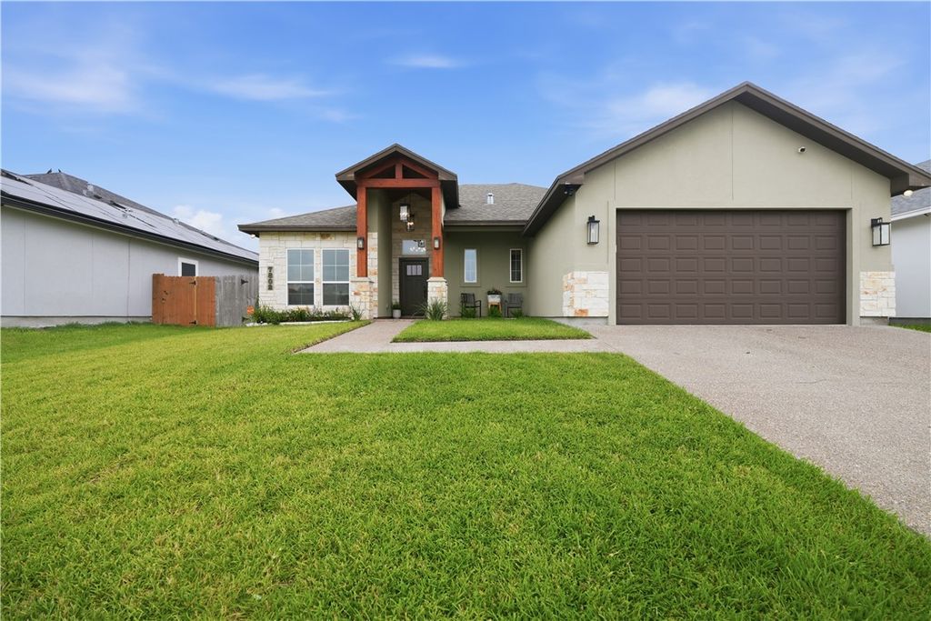 7802 Krypton Dr, Corpus Christi, TX 78414 — exterior