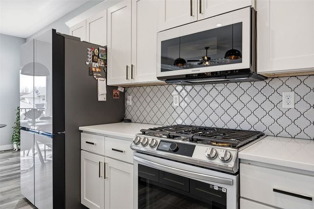 225 Meadow Breeze Lane, Center Point, IA 52213