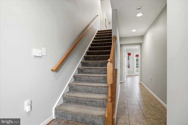 160 BALTUSROL DR, Charles Town, WV 25414