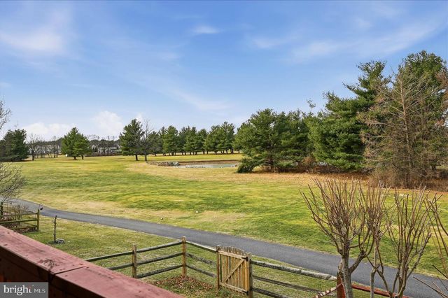 160 BALTUSROL DR, Charles Town, WV 25414