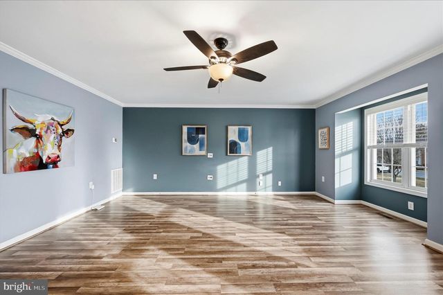 160 BALTUSROL DR, Charles Town, WV 25414