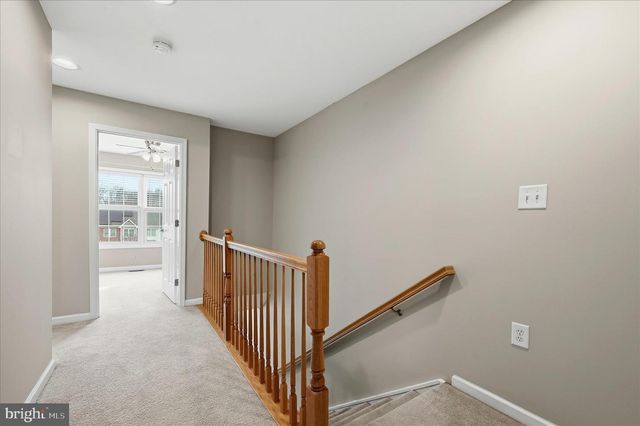 160 BALTUSROL DR, Charles Town, WV 25414