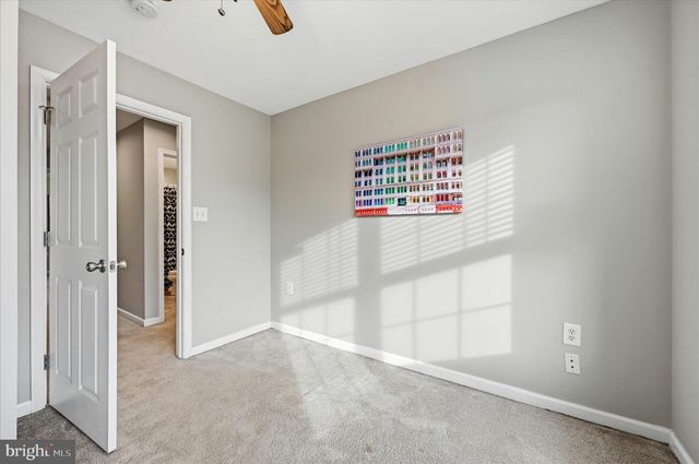 160 BALTUSROL DR, Charles Town, WV 25414