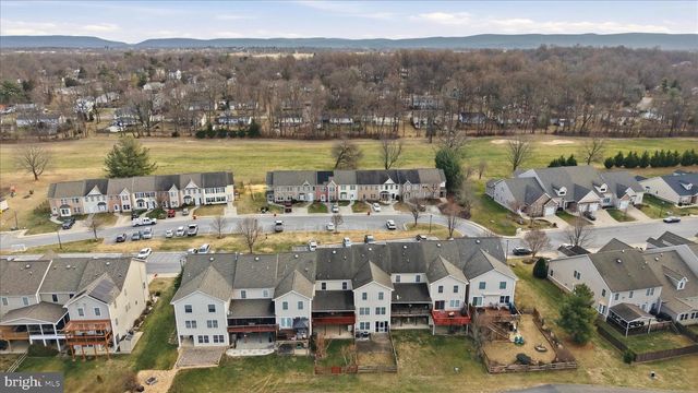 160 BALTUSROL DR, Charles Town, WV 25414