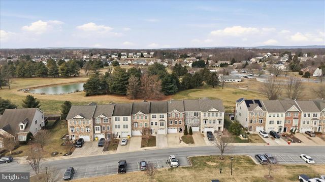 160 BALTUSROL DR, Charles Town, WV 25414