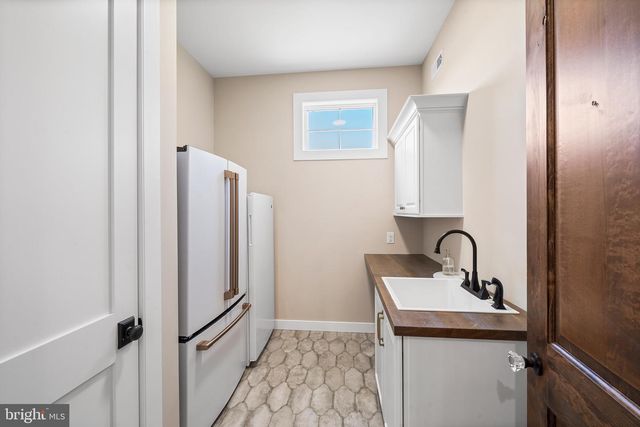 1823 RIDGE RD, Perkasie, PA 18944