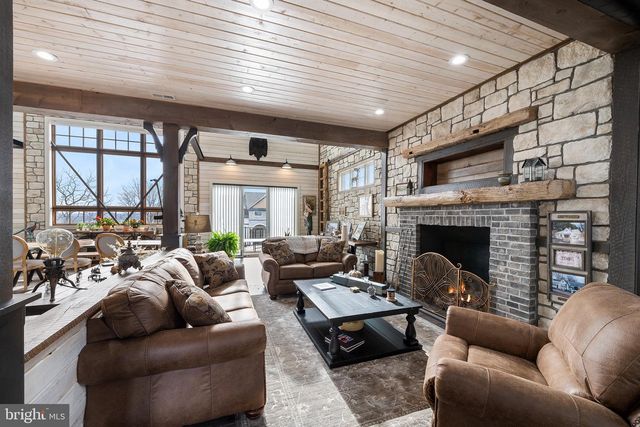 1823 RIDGE RD, Perkasie, PA 18944