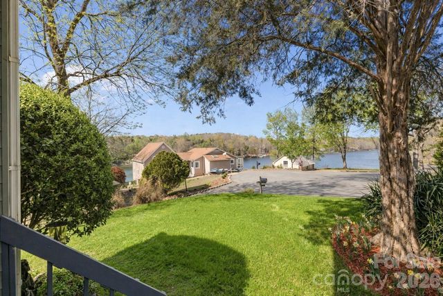 9067 Tulagi Court, Fort Mill, SC 29708