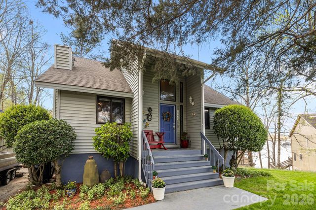 9067 Tulagi Court, Fort Mill, SC 29708