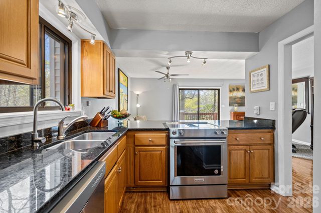 9067 Tulagi Court, Fort Mill, SC 29708