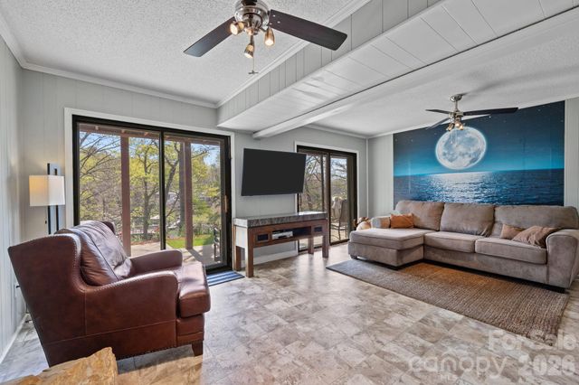 9067 Tulagi Court, Fort Mill, SC 29708