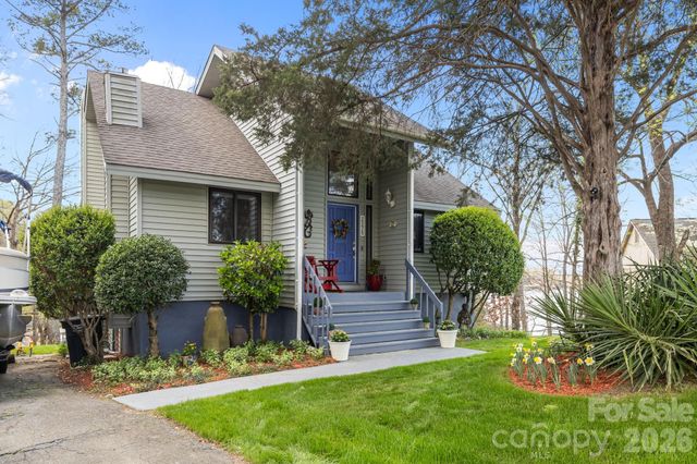 9067 Tulagi Court, Fort Mill, SC 29708