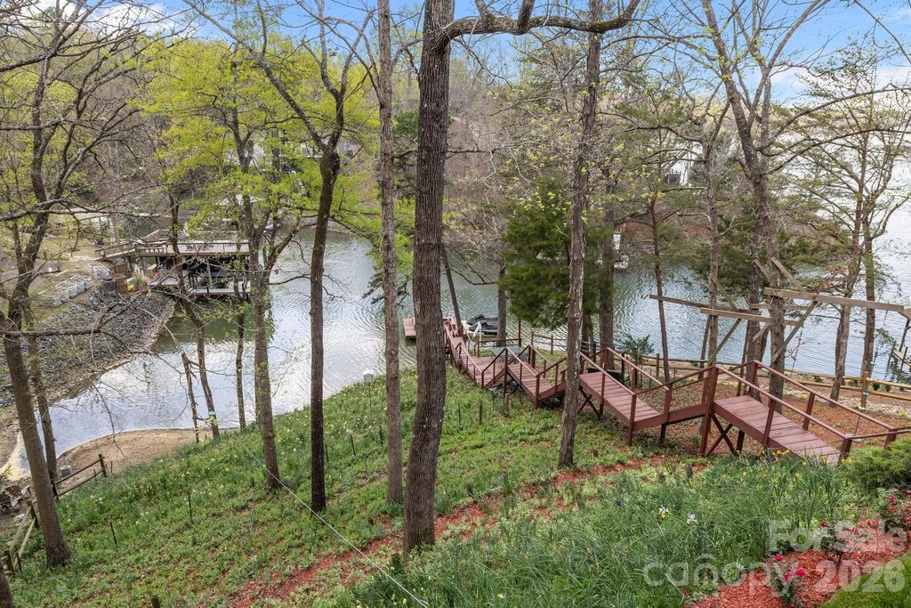 9067 Tulagi Court, Fort Mill, SC 29708