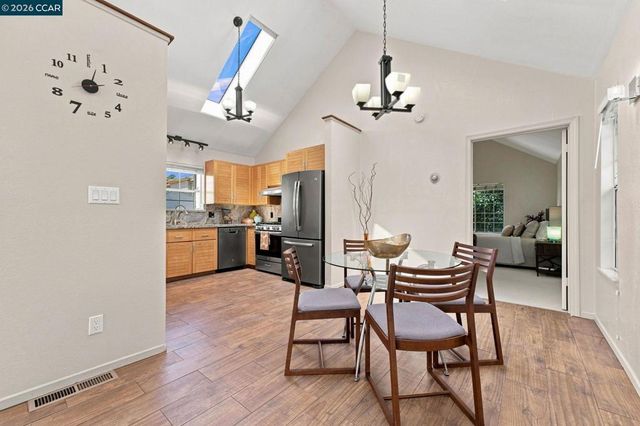 16516 Foothill Blvd, Castro Valley, CA 94578