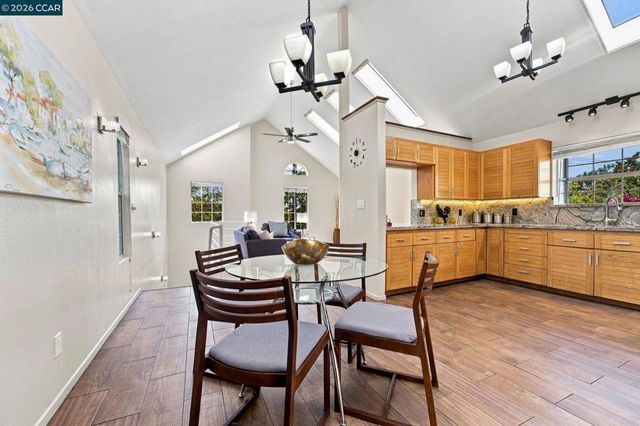 16516 Foothill Blvd, Castro Valley, CA 94578