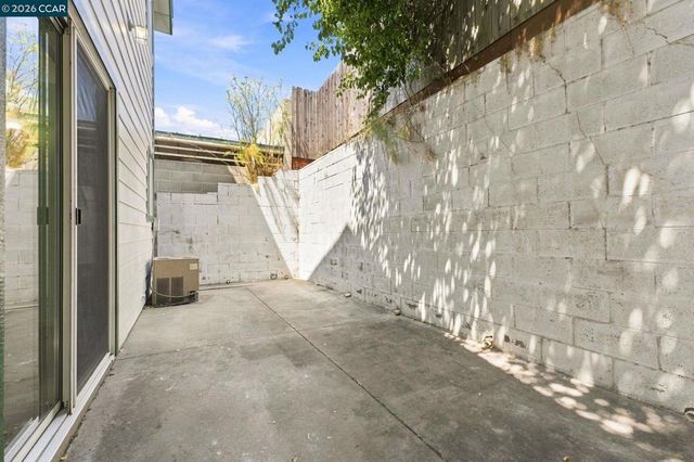 16516 Foothill Blvd, Castro Valley, CA 94578