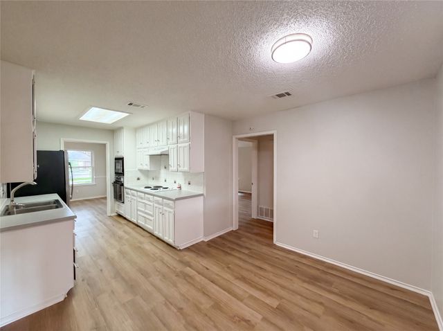 2300 Ridgewood, Bedford, TX 76021
