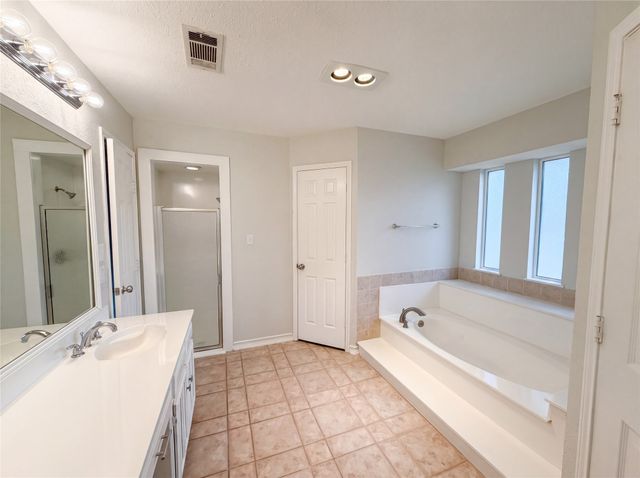 2300 Ridgewood, Bedford, TX 76021