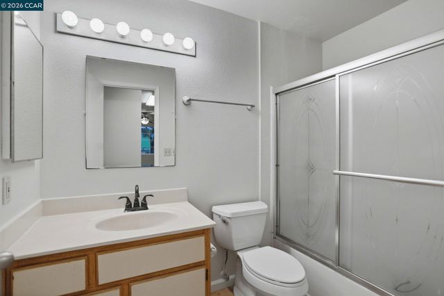 225 Lighthouse Dr, Vallejo, CA 94590