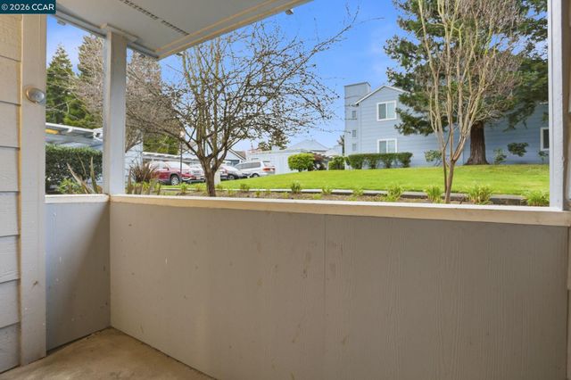 225 Lighthouse Dr, Vallejo, CA 94590