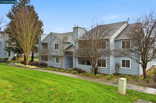 225 Lighthouse Dr, Vallejo, CA 94590