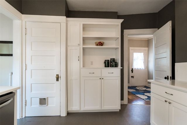 1929 Ridgeway Drive SE, Cedar Rapids, IA 52403