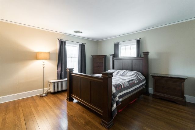 1929 Ridgeway Drive SE, Cedar Rapids, IA 52403