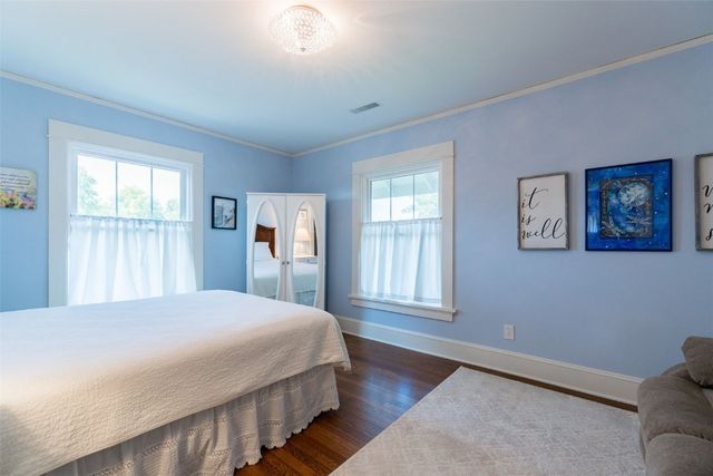 1929 Ridgeway Drive SE, Cedar Rapids, IA 52403