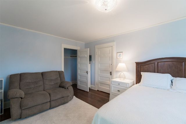 1929 Ridgeway Drive SE, Cedar Rapids, IA 52403