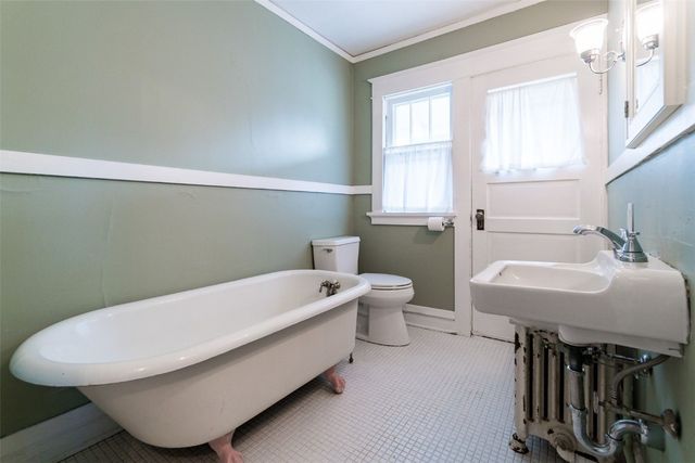 1929 Ridgeway Drive SE, Cedar Rapids, IA 52403